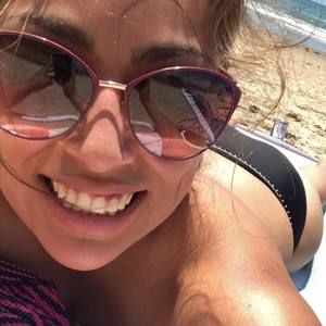 Meet your Posher, Ester